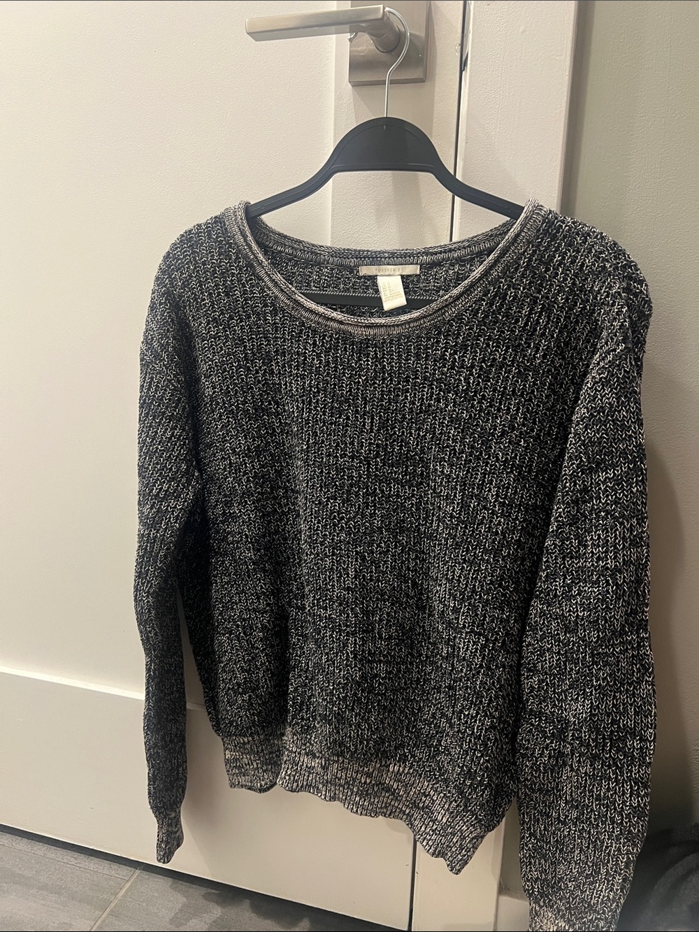Forever 21 Black Heather Crew Neck Sweater